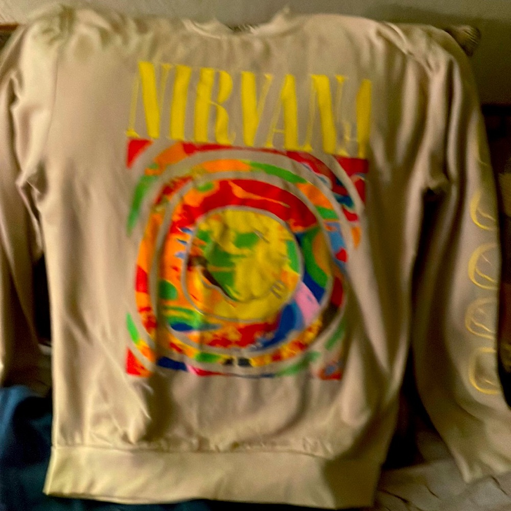 Nice in shirt great condition